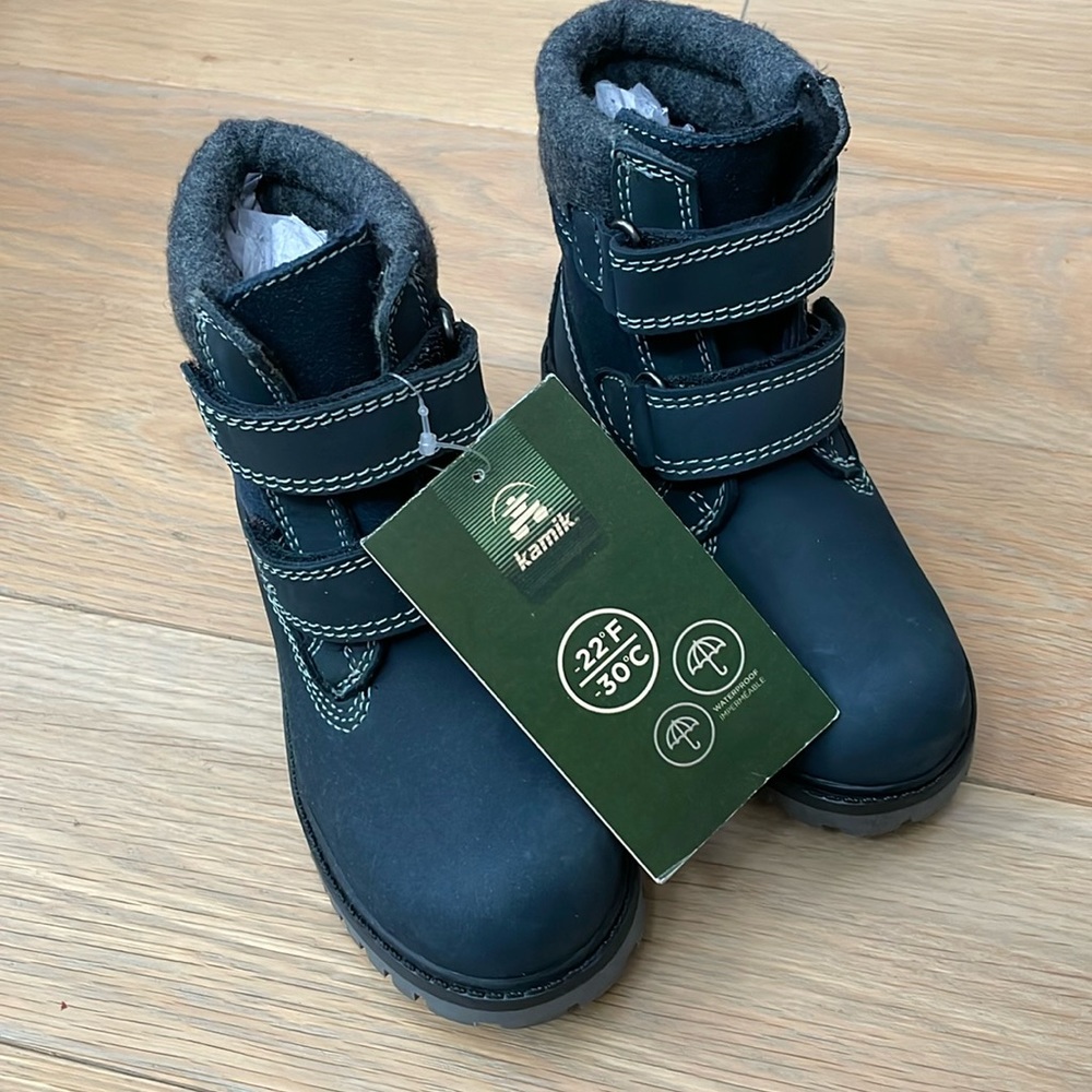 NWT Kamik boys navy blue leather gray hiking snow boots winter 11